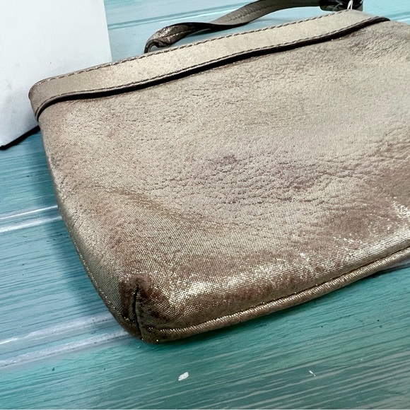 Coach Wristlet Gold Metallic - Picture 7 of 9